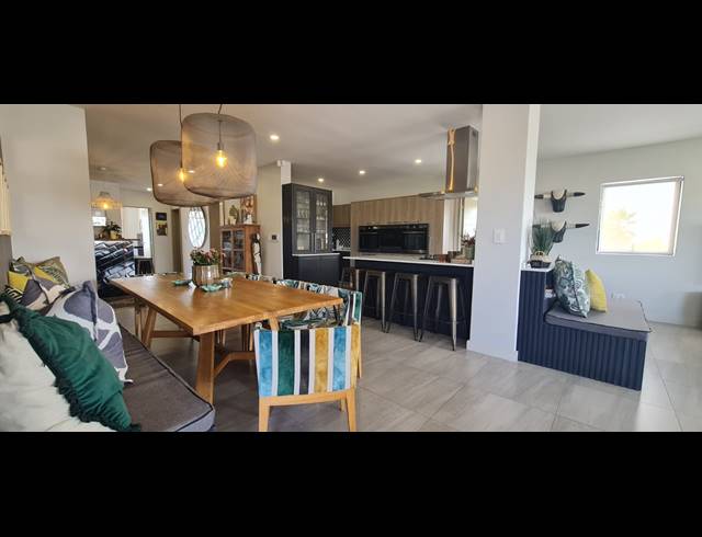 10 BEDROOM GUEST HOUSE FOR SALE IN BLOUBERGSTRAND